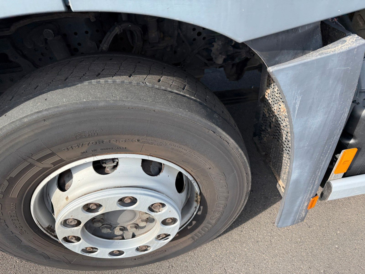 Mercedes-Benz Antos 2533 Seitenlader HS SL- VK- F - Боклукчийска кола: снимка 4 Mercedes-Benz Antos 2533 Seitenlader HS SL- VK- F - Боклукчийска кола: снимка 4
