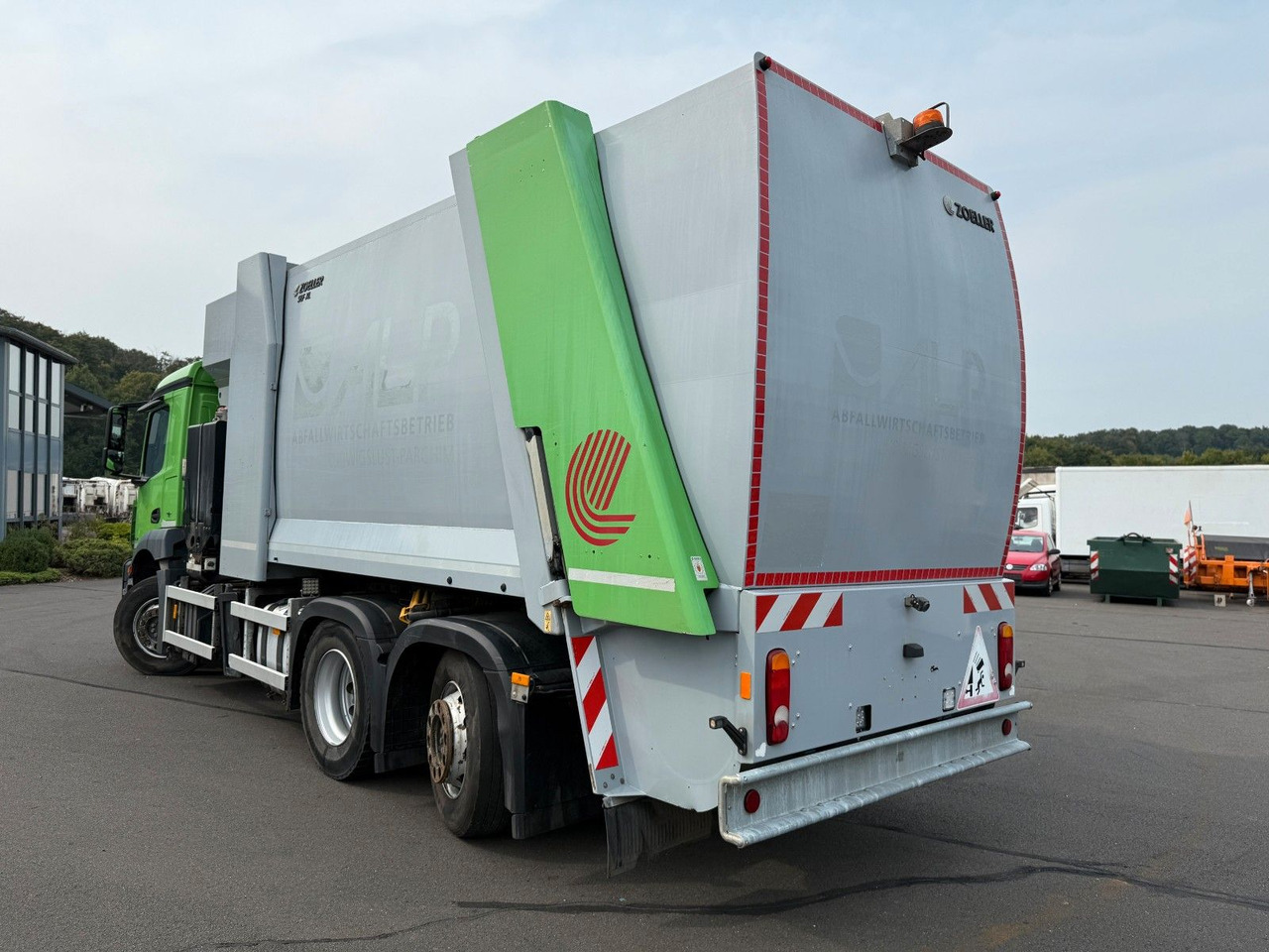 Mercedes-Benz Antos 2533 Seitenlader Zoeller SLF XL - Боклукчийска кола: снимка 5 Mercedes-Benz Antos 2533 Seitenlader Zoeller SLF XL - Боклукчийска кола: снимка 5