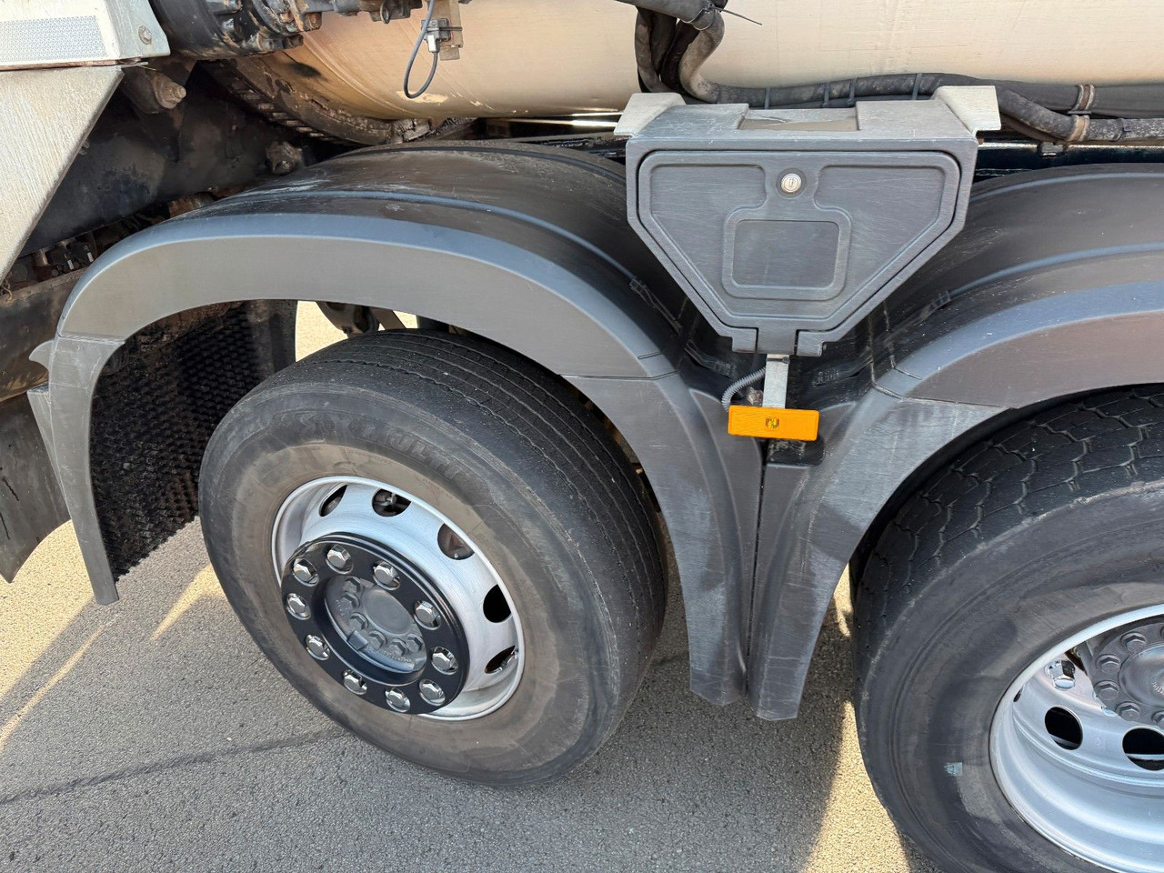 Mercedes-Benz Arocs 3236 8x2 Faun Rotopress 525 C Delta Lift - Боклукчийска кола: снимка 4 Mercedes-Benz Arocs 3236 8x2 Faun Rotopress 525 C Delta Lift - Боклукчийска кола: снимка 4