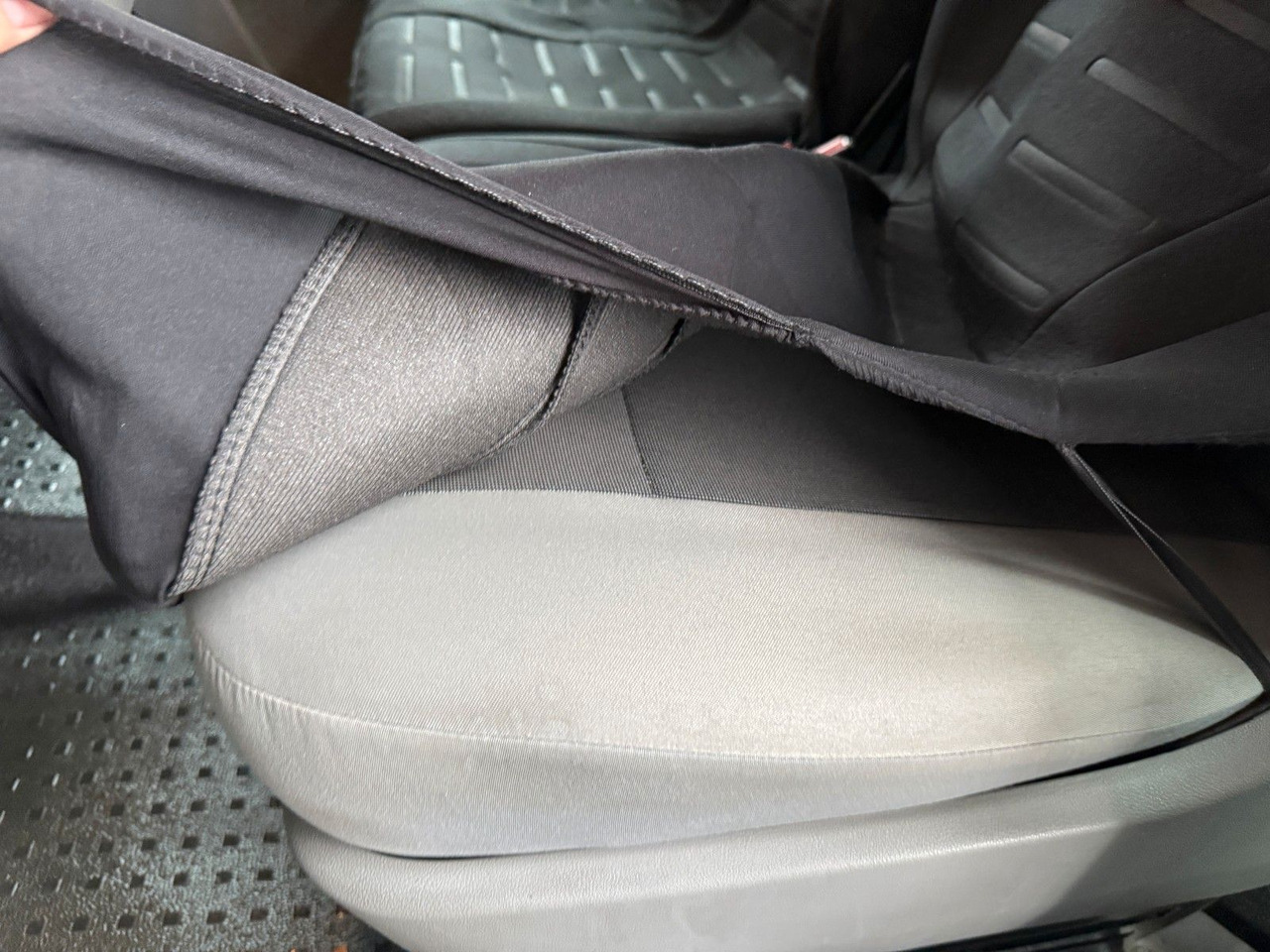 Volkswagen VW T 5 2,0 TDI Doka AHK Klima 114 PS - Бордови бус, Бус с двойна кабина: снимка 4 Volkswagen VW T 5 2,0 TDI Doka AHK Klima 114 PS - Бордови бус, Бус с двойна кабина: снимка 4