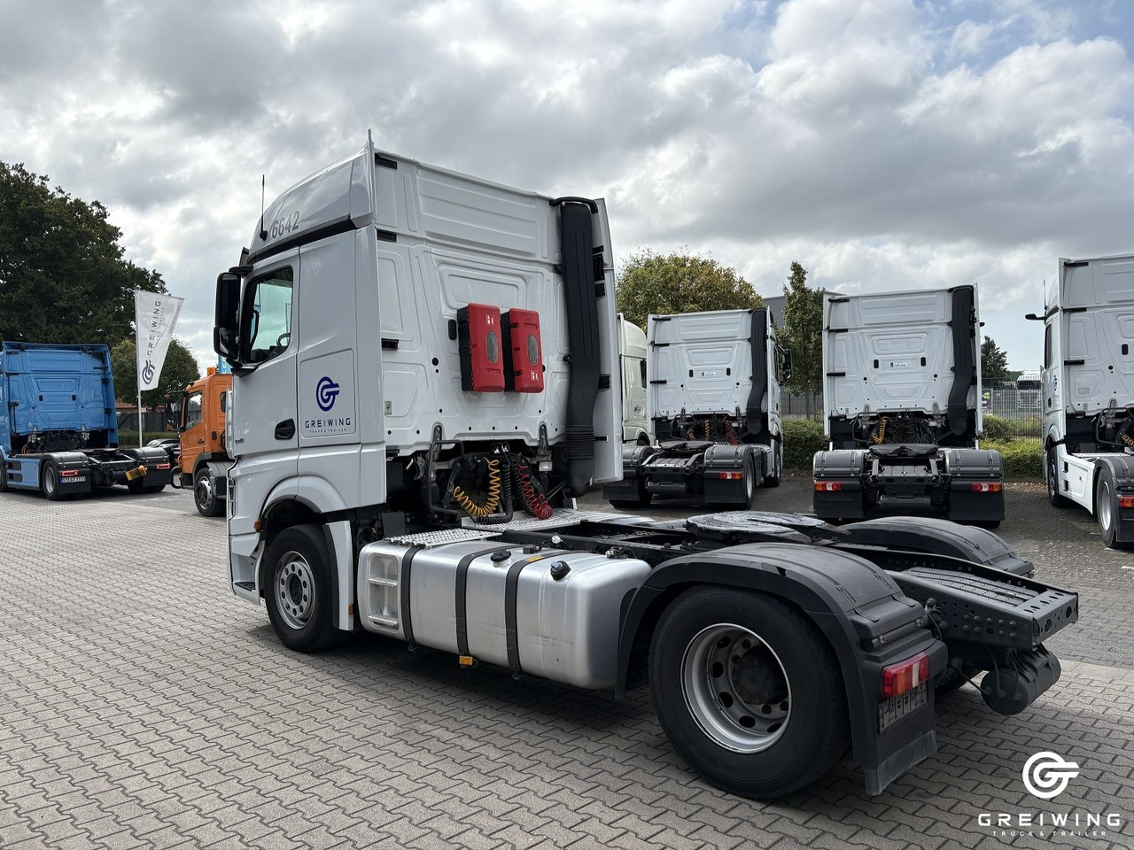 Mercedes-Benz 1845 LS 4x2, Bigspace, PTO, ADR, Retarder - Влекач: снимка 5 Mercedes-Benz 1845 LS 4x2, Bigspace, PTO, ADR, Retarder - Влекач: снимка 5