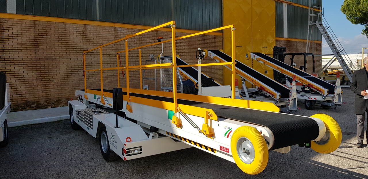 CONVEYOR BELT AVIOGEI NS450 - Лентов товарач: снимка 1 CONVEYOR BELT AVIOGEI NS450 - Лентов товарач: снимка 1