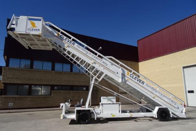 EINSA Passenger Stairs EDU Wide - Пътническа стълба: снимка 3 EINSA Passenger Stairs EDU Wide - Пътническа стълба: снимка 3