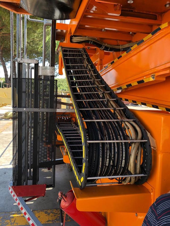 Main Deck Loader Aviogei 20 tons 2PU2000 - Товарач на контейнери/ Палети: снимка 2 Main Deck Loader Aviogei 20 tons 2PU2000 - Товарач на контейнери/ Палети: снимка 2