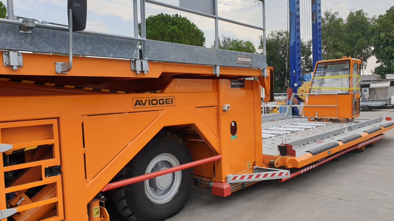 Main Deck Loader Aviogei 20 tons 2PU2000 - Товарач на контейнери/ Палети: снимка 3 Main Deck Loader Aviogei 20 tons 2PU2000 - Товарач на контейнери/ Палети: снимка 3