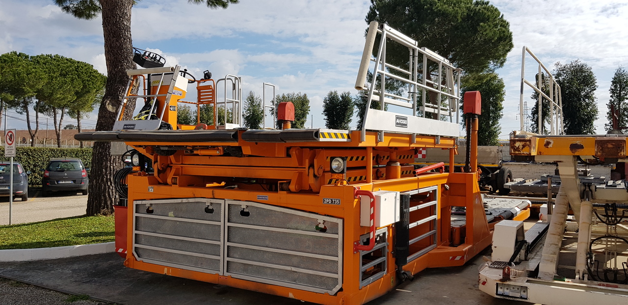 Main Deck Loader Aviogei 20 tons 2PU2000 - Товарач на контейнери/ Палети: снимка 1 Main Deck Loader Aviogei 20 tons 2PU2000 - Товарач на контейнери/ Палети: снимка 1