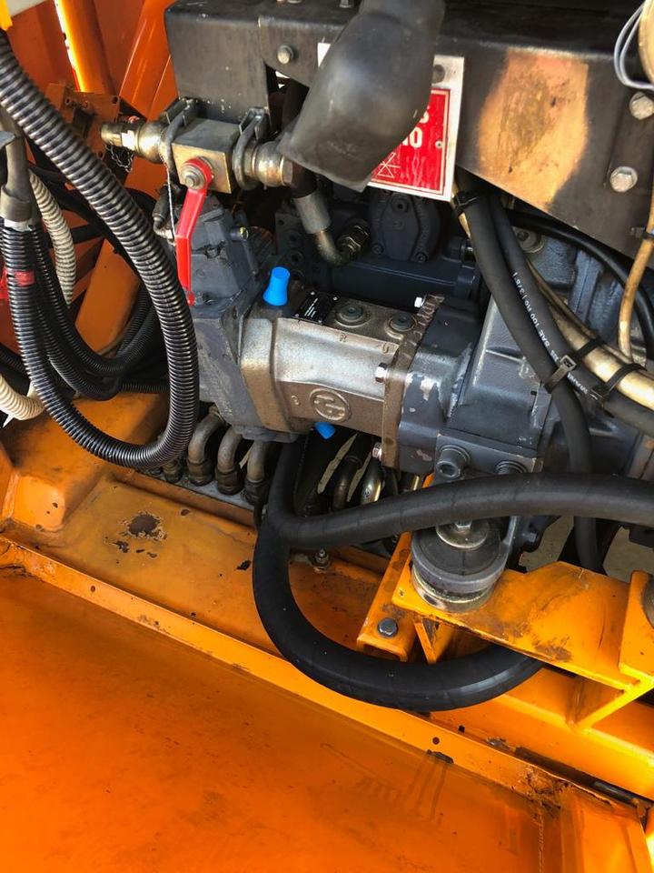 Main Deck Loader Aviogei 20 tons 2PU2000 - Товарач на контейнери/ Палети: снимка 3 Main Deck Loader Aviogei 20 tons 2PU2000 - Товарач на контейнери/ Палети: снимка 3