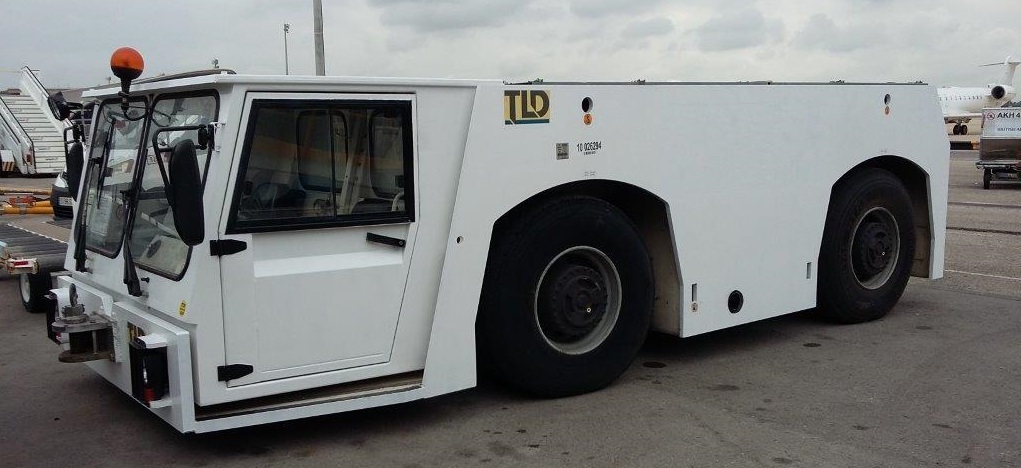 Pushback Tractor TLD TMX400-26 - Влекач на самолети: снимка 2 Pushback Tractor TLD TMX400-26 - Влекач на самолети: снимка 2