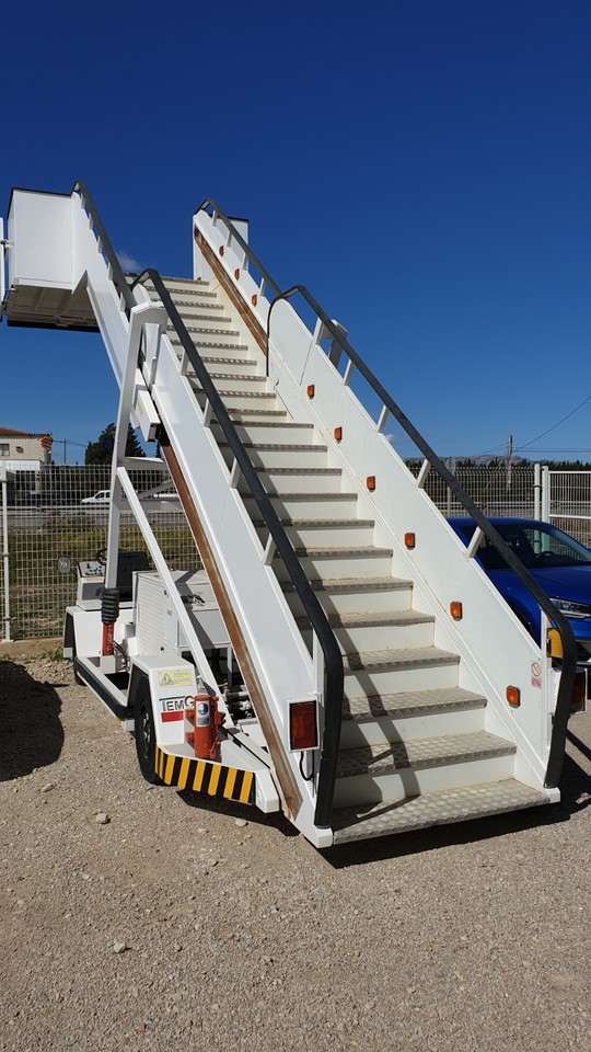 TEMG Pax Stairs TG2244 - Пътническа стълба: снимка 4 TEMG Pax Stairs TG2244 - Пътническа стълба: снимка 4
