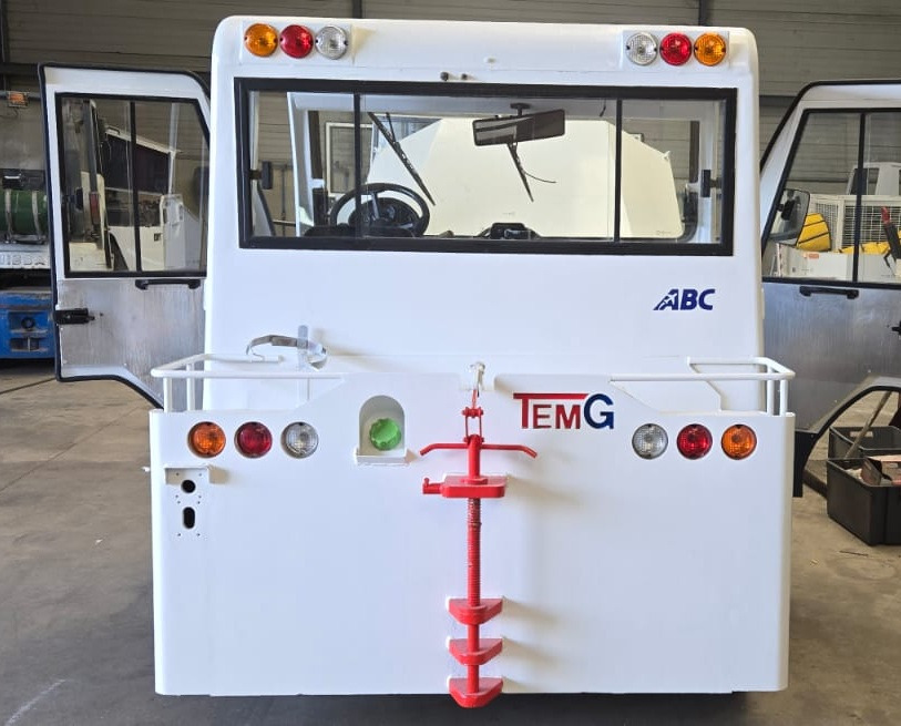 TEMG TRACTOR/DIESEL TG5006 - Влекач за багаж: снимка 3 TEMG TRACTOR/DIESEL TG5006 - Влекач за багаж: снимка 3