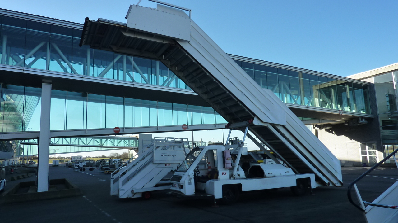 TLD Passenger stairs ABS580 - Пътническа стълба: снимка 2 TLD Passenger stairs ABS580 - Пътническа стълба: снимка 2