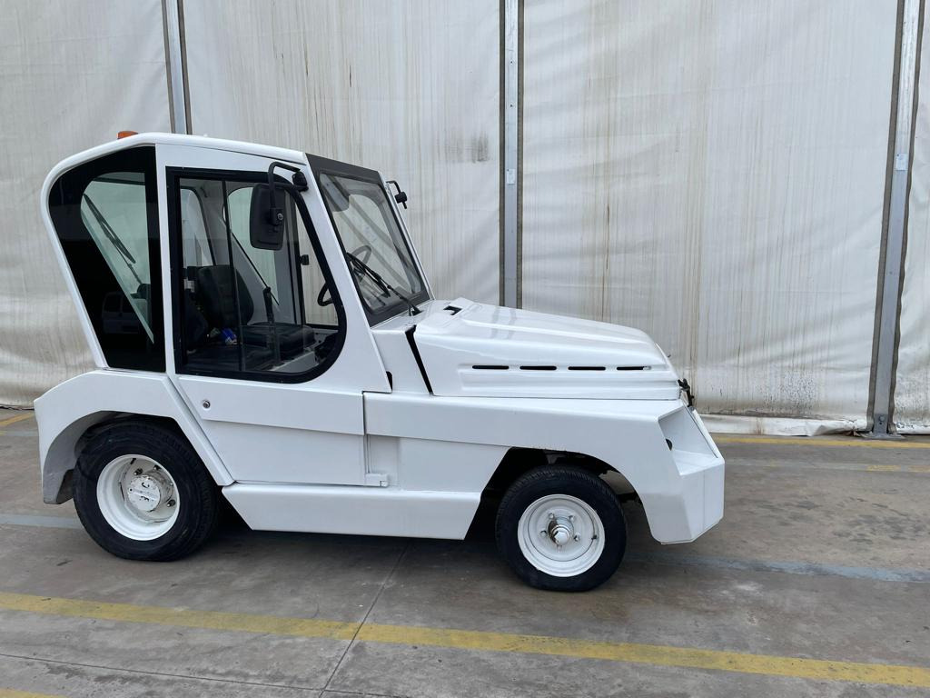 TLD TMX30 - Влекач на самолети: снимка 1 TLD TMX30 - Влекач на самолети: снимка 1