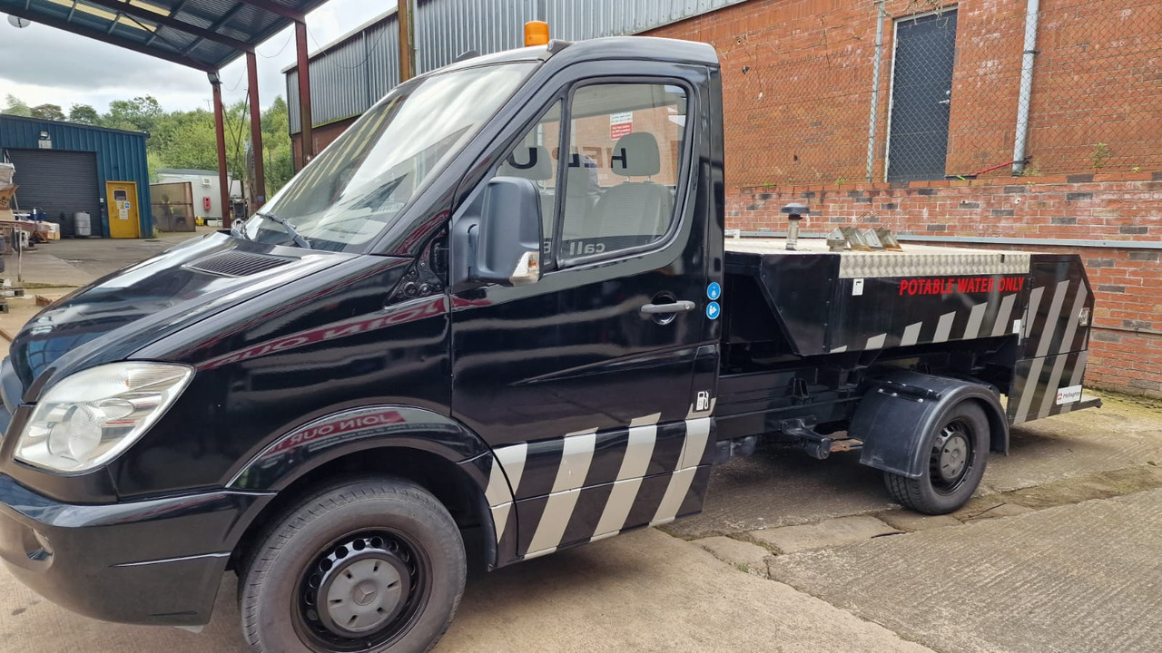 Mallaghan Water Truck WSU1000 - Техника за наземно обслужване: снимка 2 Mallaghan Water Truck WSU1000 - Техника за наземно обслужване: снимка 2