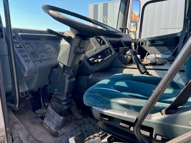 DAF 65.210 FA65.210 - Контейнеровоз/ Сменна каросерия камион: снимка 4 DAF 65.210 FA65.210 - Контейнеровоз/ Сменна каросерия камион: снимка 4