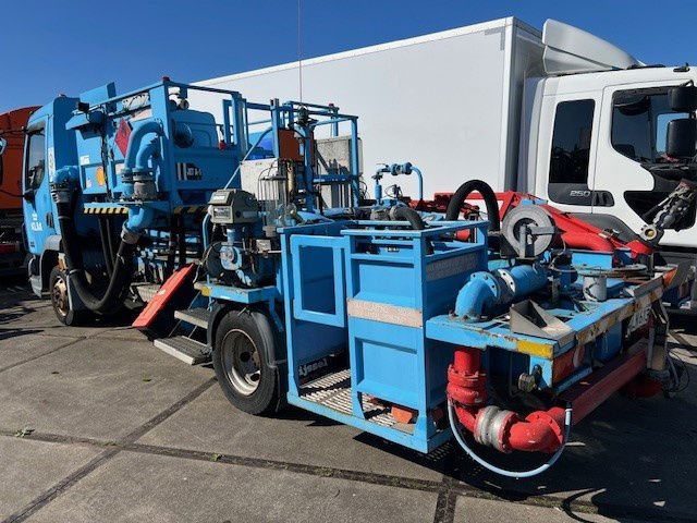 DAF LF 45 FA45.130 LF - Камион цистерна: снимка 4 DAF LF 45 FA45.130 LF - Камион цистерна: снимка 4