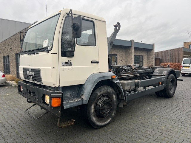 MAN 18.284 18.264 Steel spring - Контейнеровоз/ Сменна каросерия камион: снимка 1 MAN 18.284 18.264 Steel spring - Контейнеровоз/ Сменна каросерия камион: снимка 1