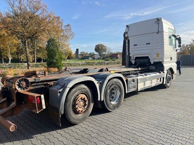 MAN TGA 26.440 .440 6x2 - Контейнеровоз/ Сменна каросерия камион: снимка 4 MAN TGA 26.440 .440 6x2 - Контейнеровоз/ Сменна каросерия камион: снимка 4