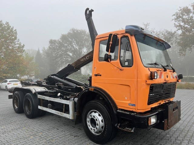 Mercedes-Benz 2124 2219 6x4 - Мултилифт с кука камион: снимка 1 Mercedes-Benz 2124 2219 6x4 - Мултилифт с кука камион: снимка 1