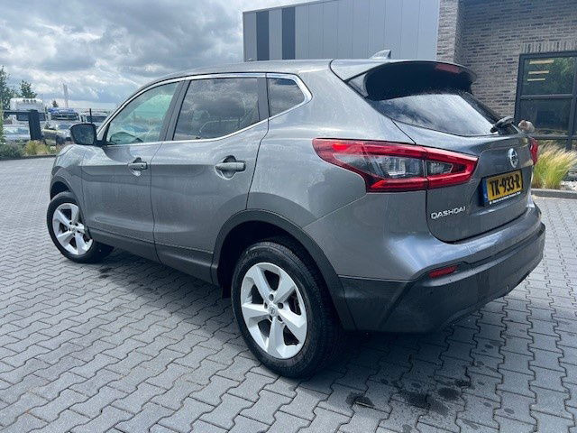 Nissan Qashqai 1.2 - Джип: снимка 3 Nissan Qashqai 1.2 - Джип: снимка 3