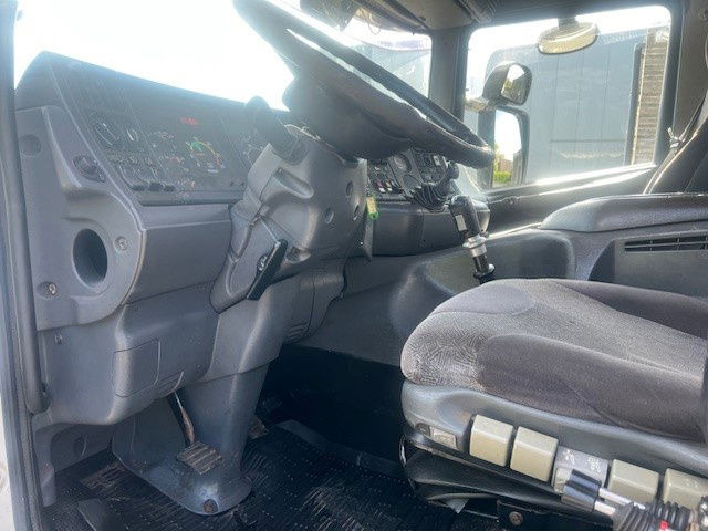 Scania P114-380 - Контейнеровоз/ Сменна каросерия камион: снимка 5 Scania P114-380 - Контейнеровоз/ Сменна каросерия камион: снимка 5