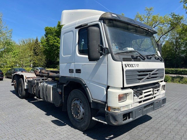 Volvo FM 12.420 FM12.420 6x2 - Контейнеровоз/ Сменна каросерия камион: снимка 2 Volvo FM 12.420 FM12.420 6x2 - Контейнеровоз/ Сменна каросерия камион: снимка 2