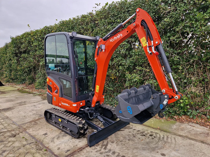 Kubota KX019-4 Hi-spec (NIEUW) - Мини багер: снимка 3 Kubota KX019-4 Hi-spec (NIEUW) - Мини багер: снимка 3