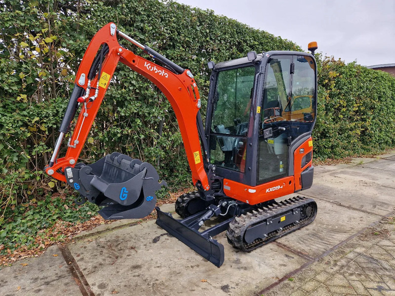 Kubota KX019-4 Hi-spec (NIEUW) - Мини багер: снимка 4 Kubota KX019-4 Hi-spec (NIEUW) - Мини багер: снимка 4