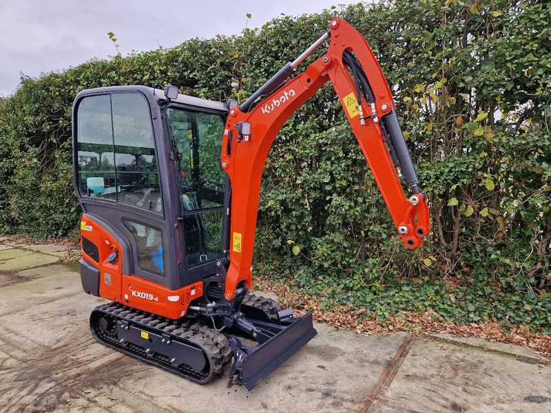 Kubota KX019-4 Hi-spec (NIEUW) - Мини багер: снимка 3 Kubota KX019-4 Hi-spec (NIEUW) - Мини багер: снимка 3