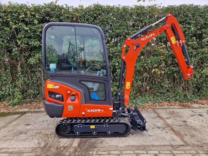 Kubota KX019-4 Hi-spec (NIEUW) - Мини багер: снимка 2 Kubota KX019-4 Hi-spec (NIEUW) - Мини багер: снимка 2