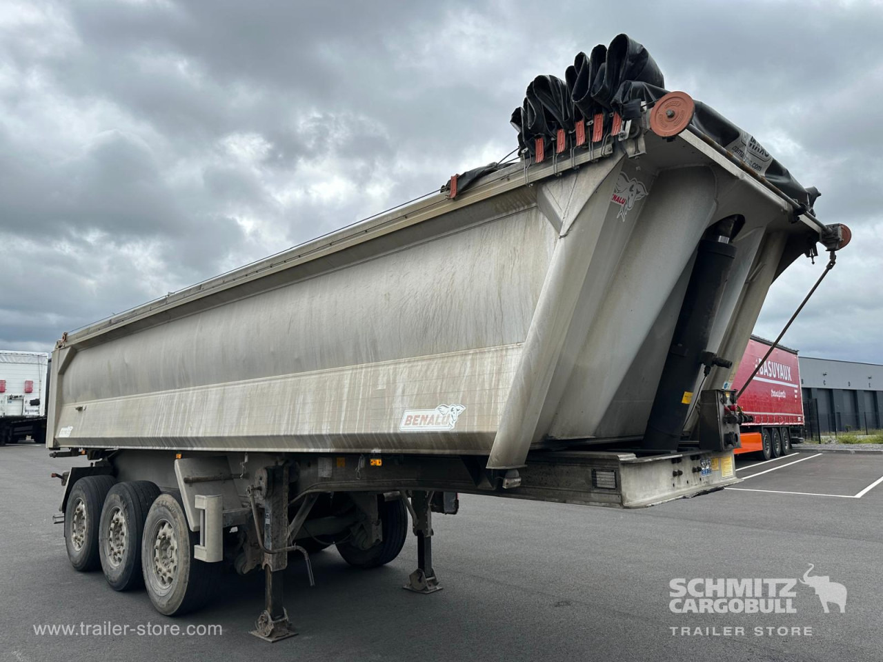 BENALU Tipper Alu-square sided body 24m³ - Самосвал полуремарке: снимка 1 BENALU Tipper Alu-square sided body 24m³ - Самосвал полуремарке: снимка 1