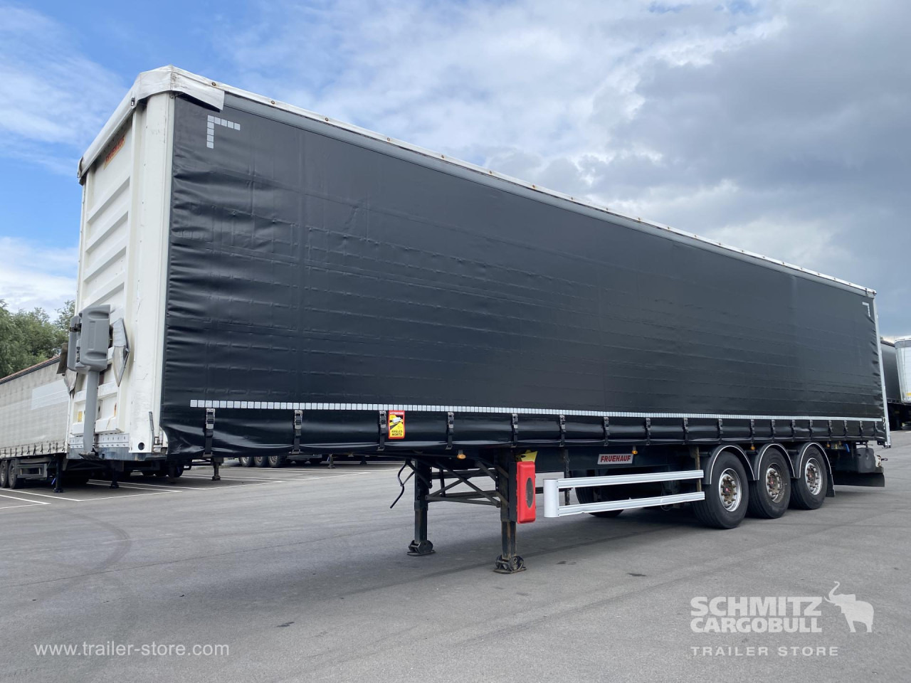 FRUEHAUF Curtainsider Standard - Брезентово полуремарке: снимка 1 FRUEHAUF Curtainsider Standard - Брезентово полуремарке: снимка 1
