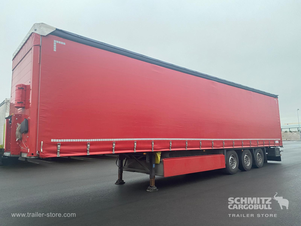 SCHMITZ Curtainsider Standard - Брезентово полуремарке: снимка 4 SCHMITZ Curtainsider Standard - Брезентово полуремарке: снимка 4