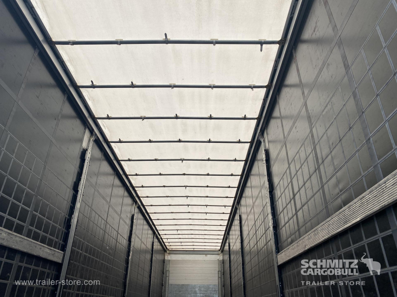 SCHMITZ Curtainsider Standard - Брезентово полуремарке: снимка 5 SCHMITZ Curtainsider Standard - Брезентово полуремарке: снимка 5