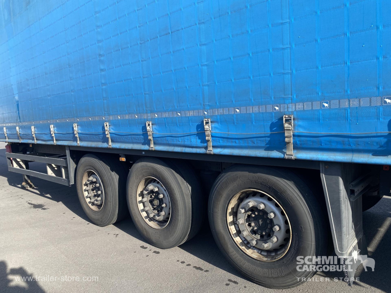 SCHMITZ Curtainsider Standard - Брезентово полуремарке: снимка 3 SCHMITZ Curtainsider Standard - Брезентово полуремарке: снимка 3