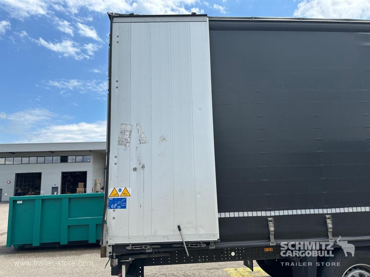 SCHMITZ Curtainsider Standard - Брезентово полуремарке: снимка 3 SCHMITZ Curtainsider Standard - Брезентово полуремарке: снимка 3