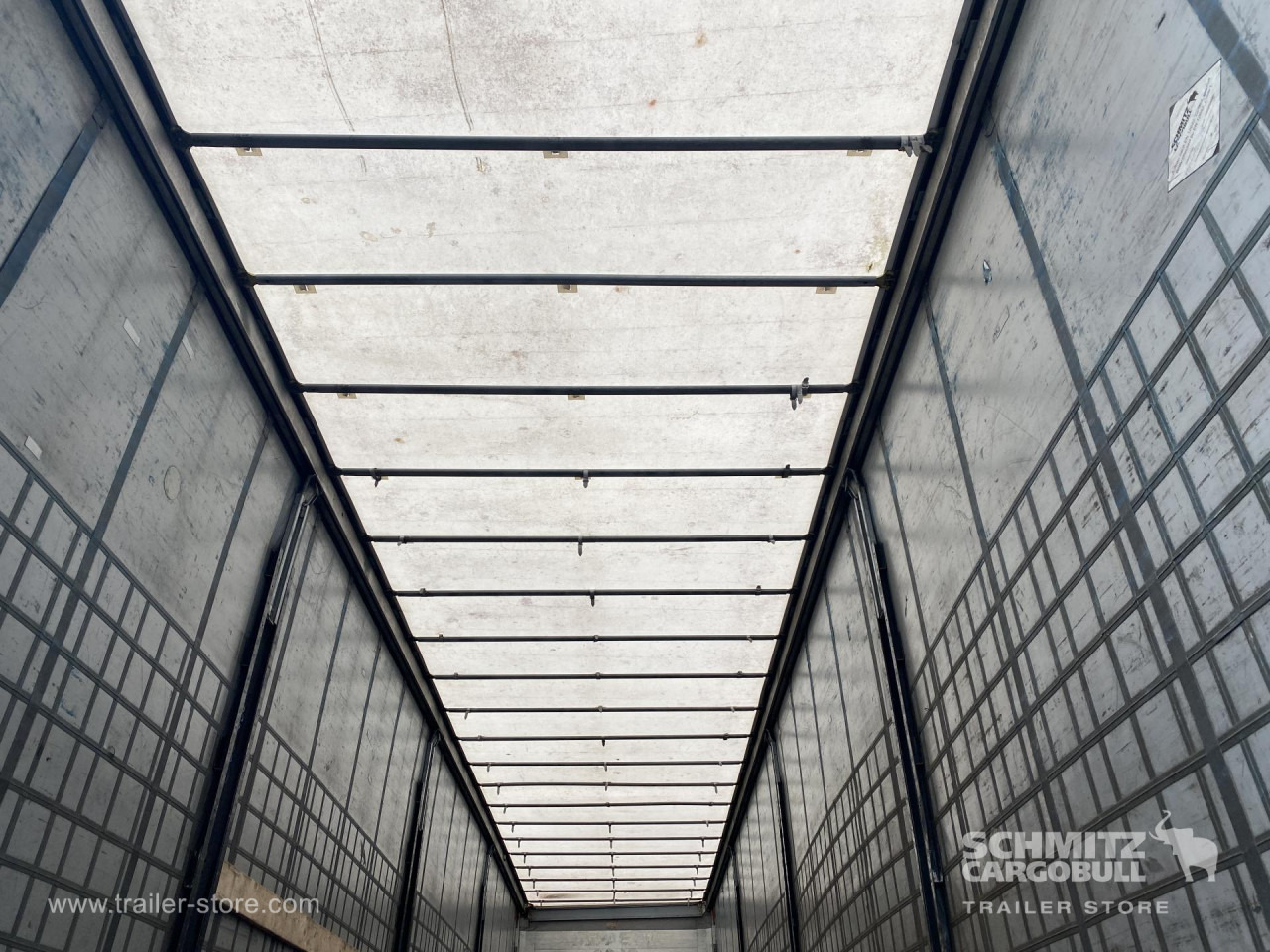 SCHMITZ Curtainsider Standard - Брезентово полуремарке: снимка 3 SCHMITZ Curtainsider Standard - Брезентово полуремарке: снимка 3
