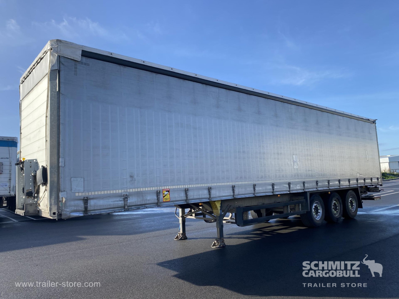 SCHMITZ Curtainsider Standard Taillift - Брезентово полуремарке: снимка 1 SCHMITZ Curtainsider Standard Taillift - Брезентово полуремарке: снимка 1