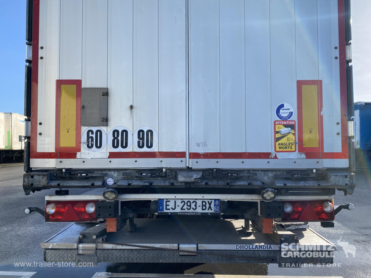 SCHMITZ Curtainsider Standard Taillift - Брезентово полуремарке: снимка 3 SCHMITZ Curtainsider Standard Taillift - Брезентово полуремарке: снимка 3