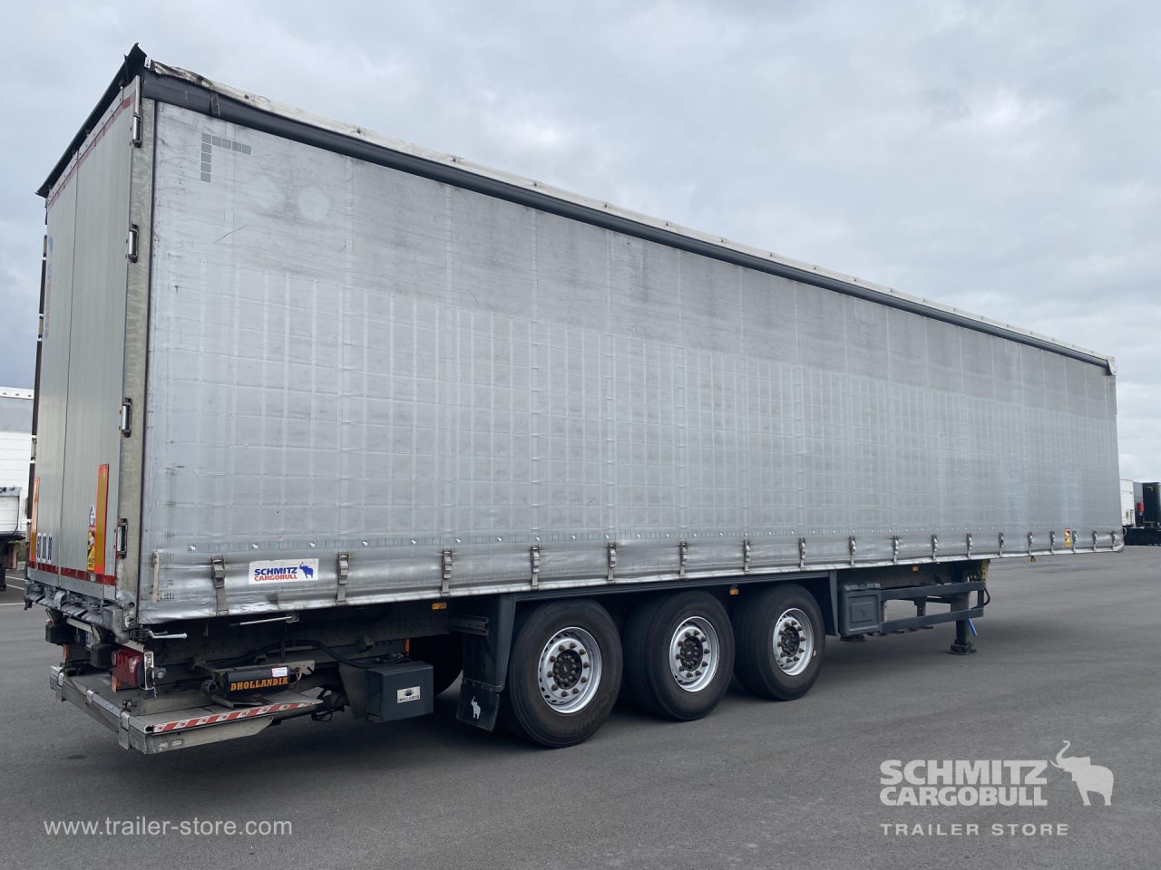 SCHMITZ Curtainsider Standard Taillift - Брезентово полуремарке: снимка 3 SCHMITZ Curtainsider Standard Taillift - Брезентово полуремарке: снимка 3