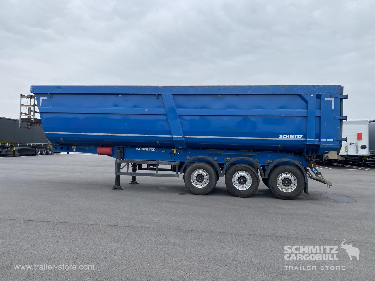 SCHMITZ Tipper Steel half pipe body 46m³ - Самосвал полуремарке: снимка 4 SCHMITZ Tipper Steel half pipe body 46m³ - Самосвал полуремарке: снимка 4