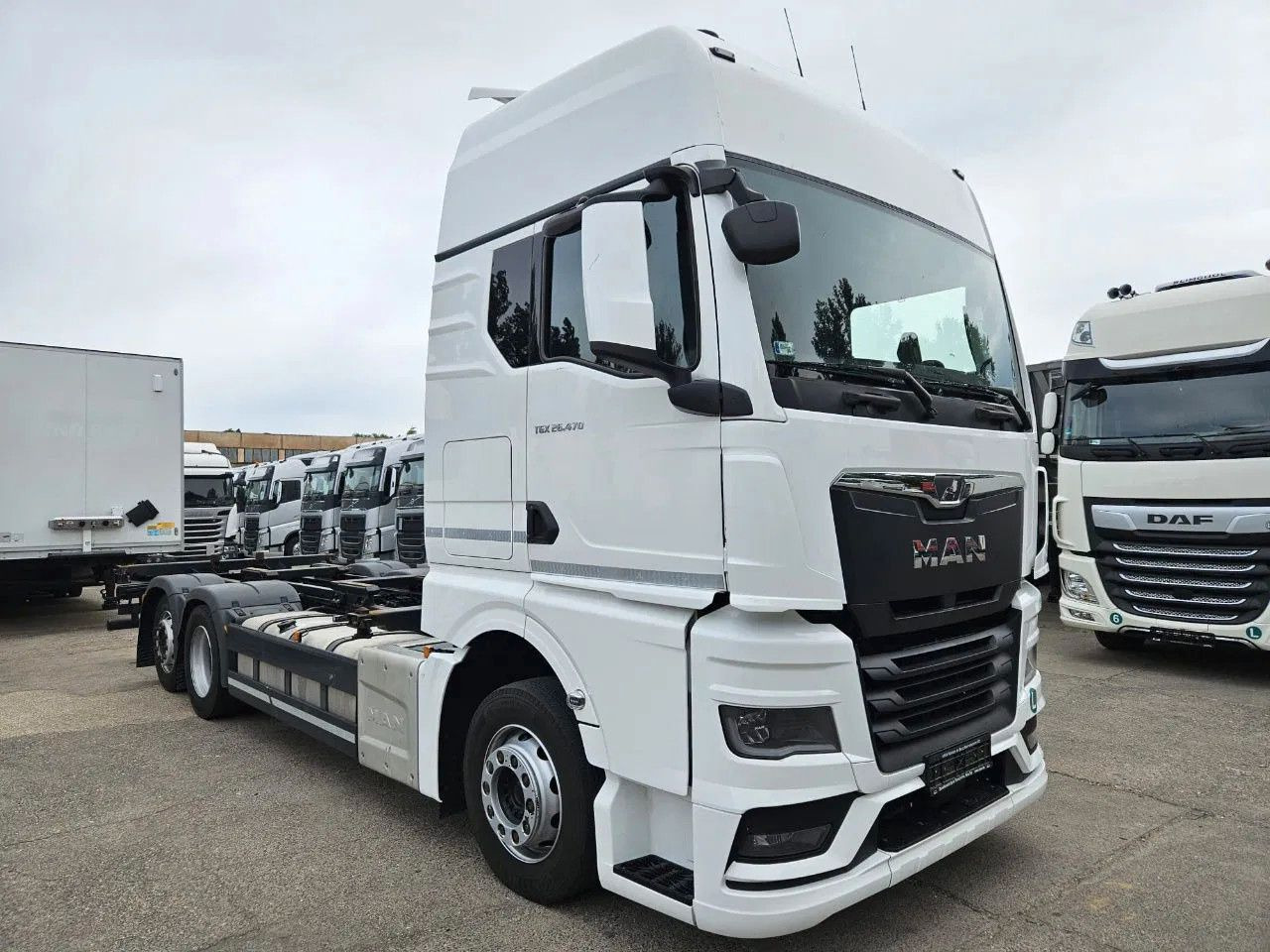 MAN TGX 26.470 XXL BDF 6x2 2 units, NAVI, Lift Axle - Контейнеровоз/ Сменна каросерия камион: снимка 2 MAN TGX 26.470 XXL BDF 6x2 2 units, NAVI, Lift Axle - Контейнеровоз/ Сменна каросерия камион: снимка 2