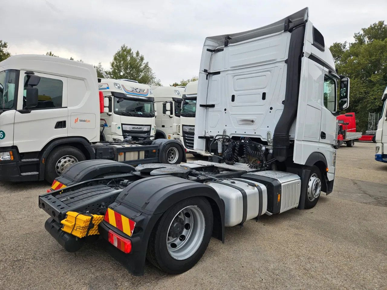 Mercedes-Benz Actros 1851 Mega, BigSpace, Standklima, 2 units - Влекач: снимка 3 Mercedes-Benz Actros 1851 Mega, BigSpace, Standklima, 2 units - Влекач: снимка 3