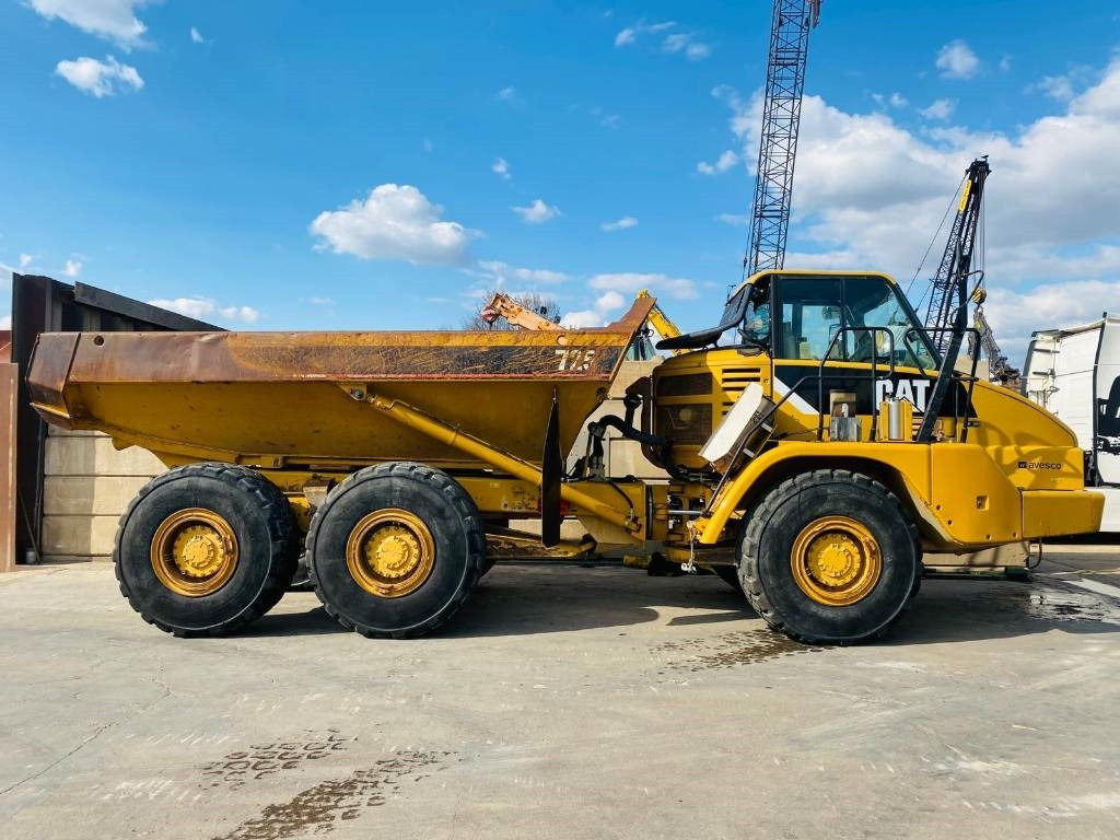CAT 725 - Съчленен самосвал: снимка 2 CAT 725 - Съчленен самосвал: снимка 2