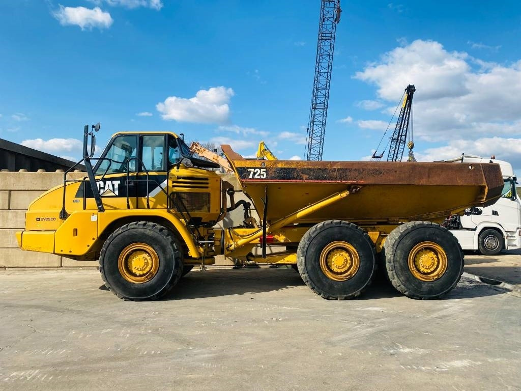 CAT 725 - Съчленен самосвал: снимка 1 CAT 725 - Съчленен самосвал: снимка 1