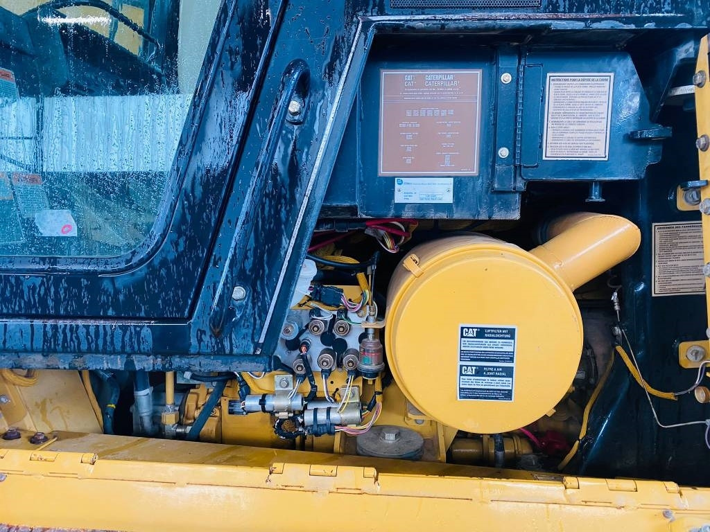 Верижен товарач CAT 953 C: снимка 10