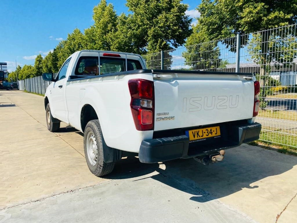 Isuzu D-Max Socage  - Лек автомобил: снимка 4 Isuzu D-Max Socage  - Лек автомобил: снимка 4