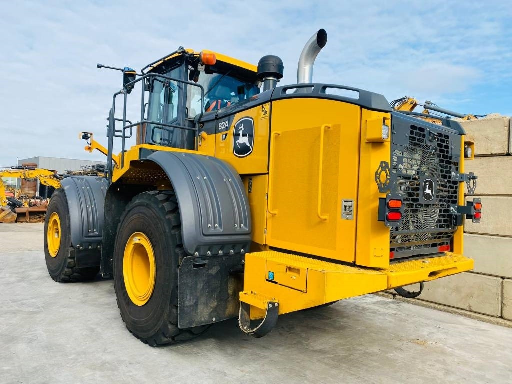 John Deere 824p - Колесен товарач: снимка 5 John Deere 824p - Колесен товарач: снимка 5