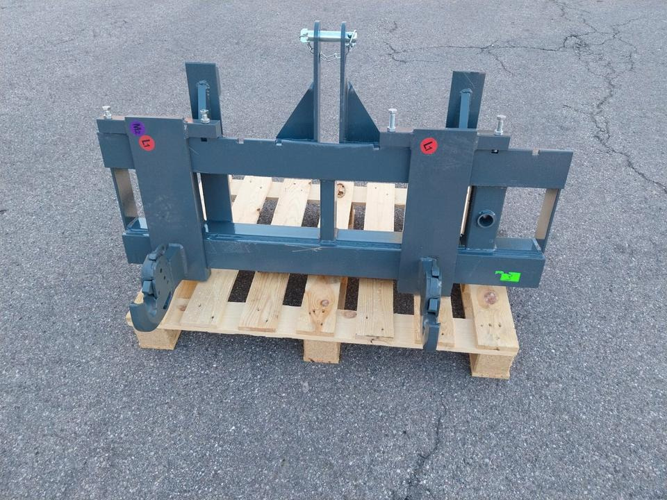 Adapter Weidemann Hoflader auf 3 Punkt Kat II Palettengabel Euro - Вилици: снимка 1 Adapter Weidemann Hoflader auf 3 Punkt Kat II Palettengabel Euro - Вилици: снимка 1