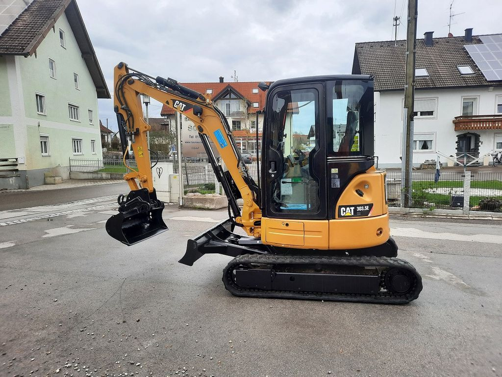 CAT 303.5 - Мини багер: снимка 1 CAT 303.5 - Мини багер: снимка 1