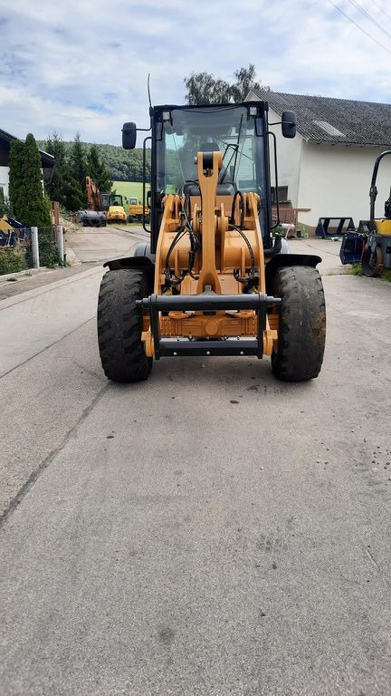 CAT 908M - Колесен товарач: снимка 2 CAT 908M - Колесен товарач: снимка 2